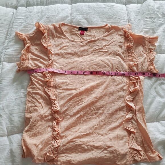 Vince Camuto Peach Ruffle T-shirt - Picture 5 of 9